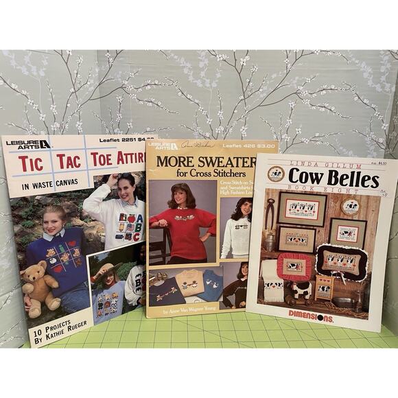 Cross Stitch Leaflet Lot Of 3 Dimensions & Leisure Arts More Sweaters Cow Belles - Picture 1 of 10